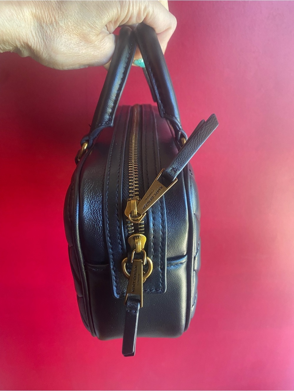 Kurt Geiger NWT Black Leather Small Duffle/Crossbody with Crystal Gold Eagle - Picture 4 of 12